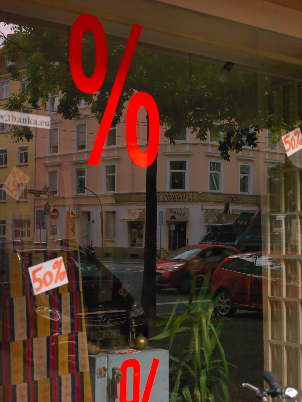 Shopwindow
#7651
Frankfurt 2011
©AnjaConrad